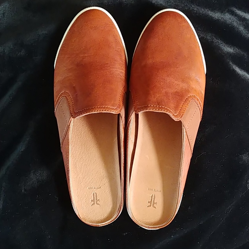 Frye Leather Terri Gore Mules